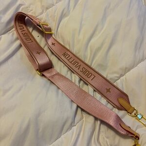 Brand New Multi Pochette Rose Claire strap